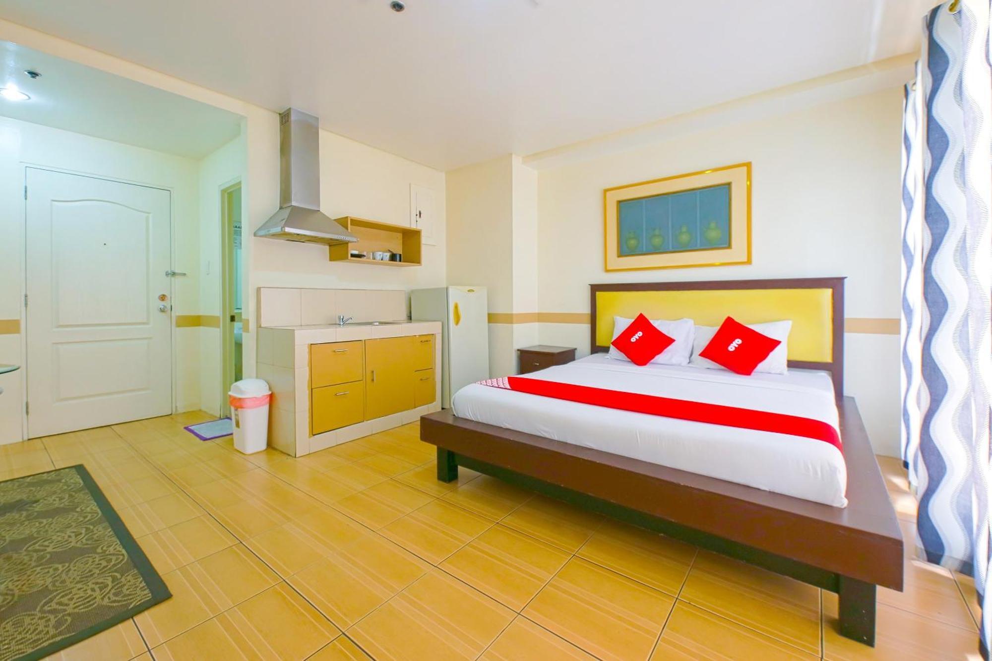 Oyo 769 Poblacion Suites Polaris Макати Экстерьер фото